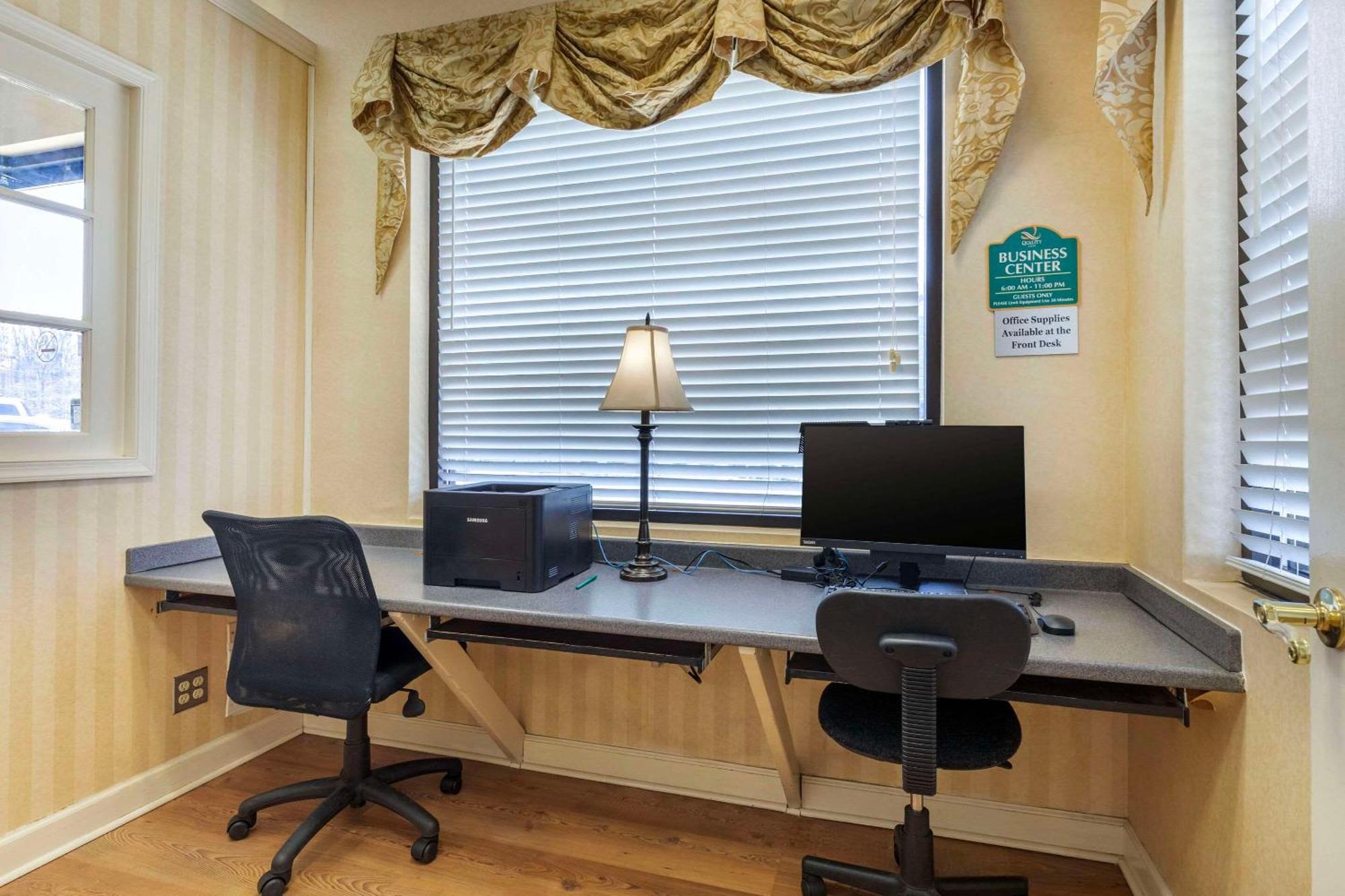 Suburban Studios Tysons Corner Bécs Kültér fotó