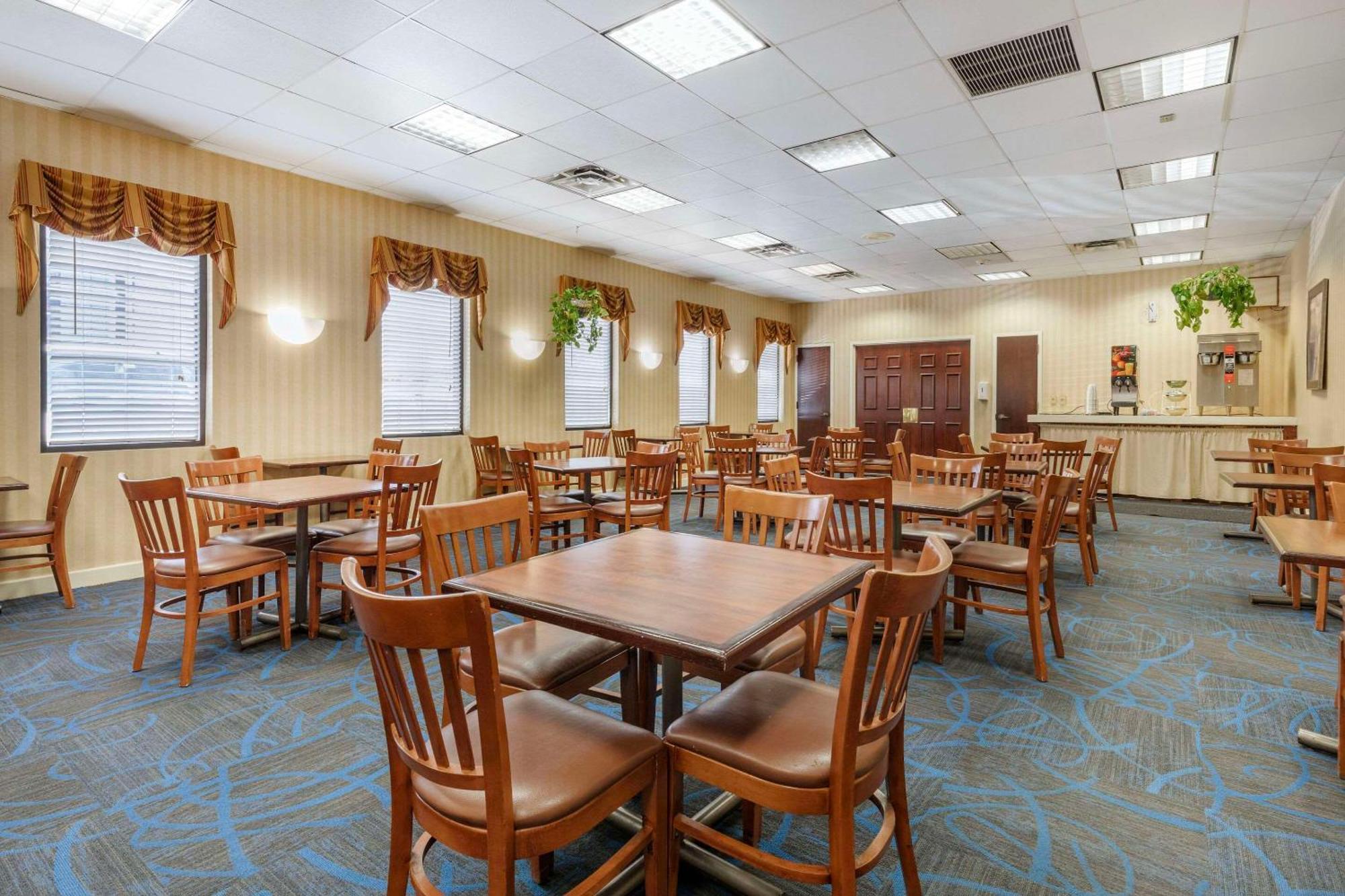 Suburban Studios Tysons Corner Bécs Kültér fotó